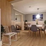 Close To Center *