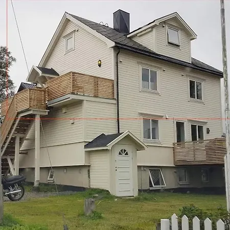 Close To Center *
